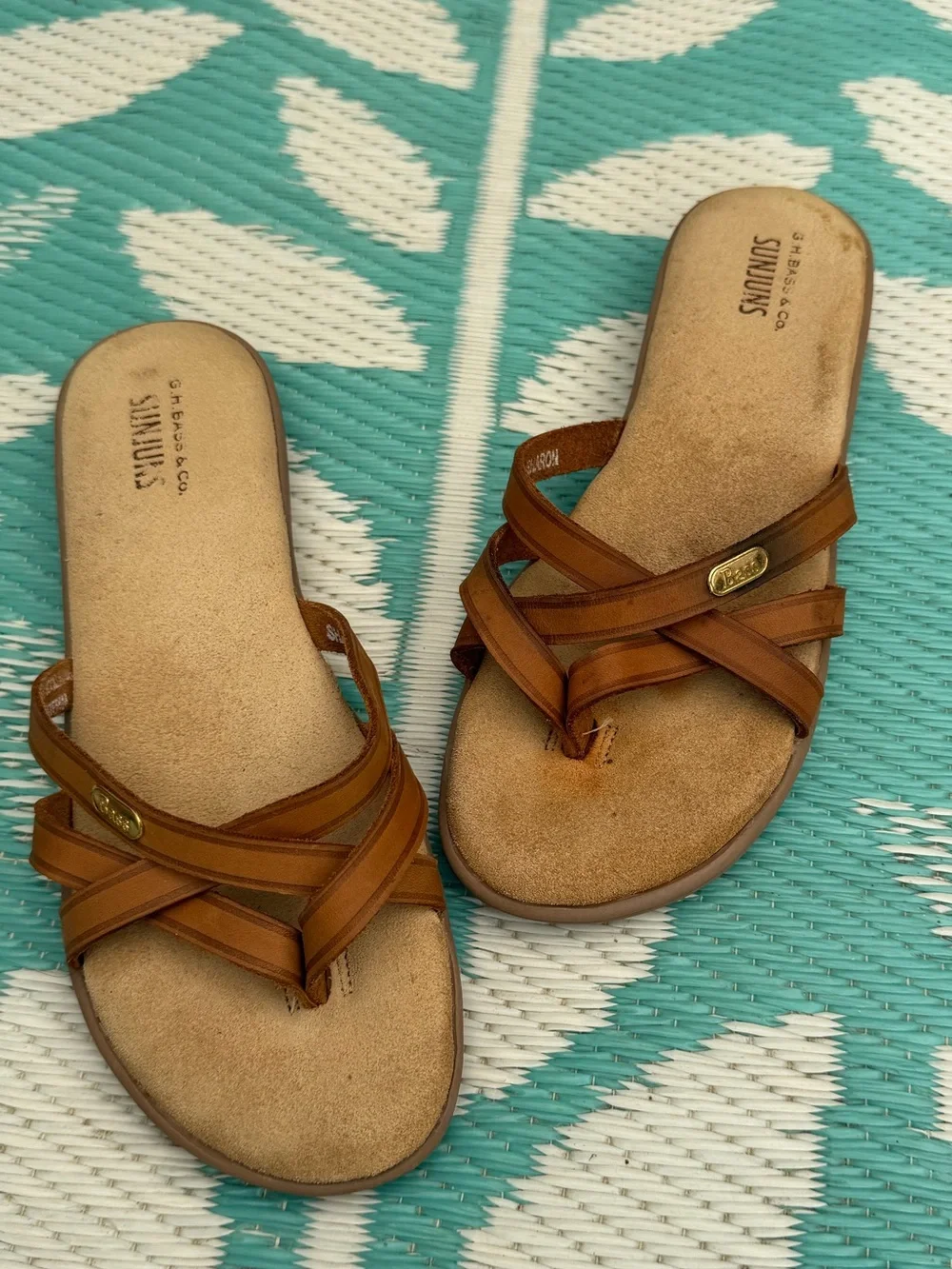GH Bass SunJun Sharon fisherman leather suede flip flop vintage size 8